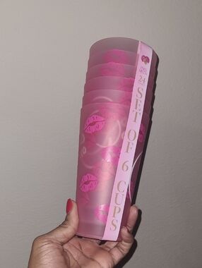 PARIS HILTON Set of 6 Pink Lip-Print Plastic Cups